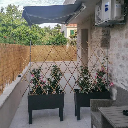 Awesome In Hvar With Wifi Apartament