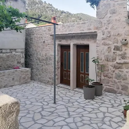 Awesome In Hvar With Wifi Διαμέρισμα *
